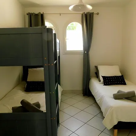 Holiday home Petite Familiale Dans Quartier Residentiel - Les Muriers *