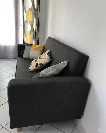 Holiday home Petite Familiale Dans Quartier Residentiel - Les Muriers *