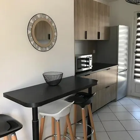 Petite Familiale Dans Quartier Residentiel - Les Muriers Holiday home Antibes