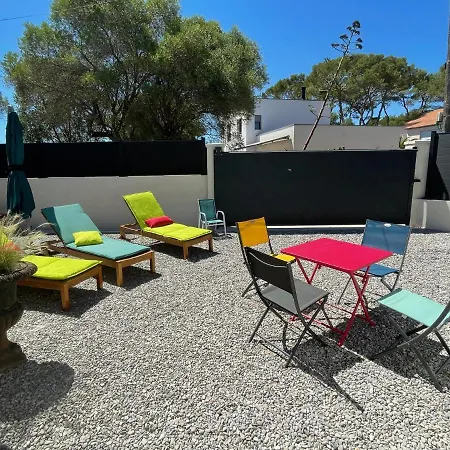 Petite Familiale Dans Quartier Residentiel - Les Muriers Holiday home